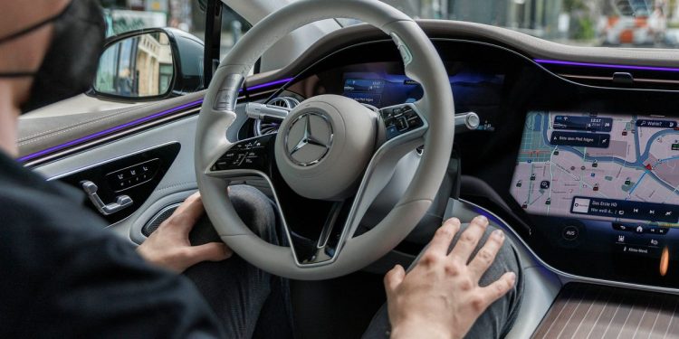 Comment assurer votre voiture semi-autonome sans vous ruiner