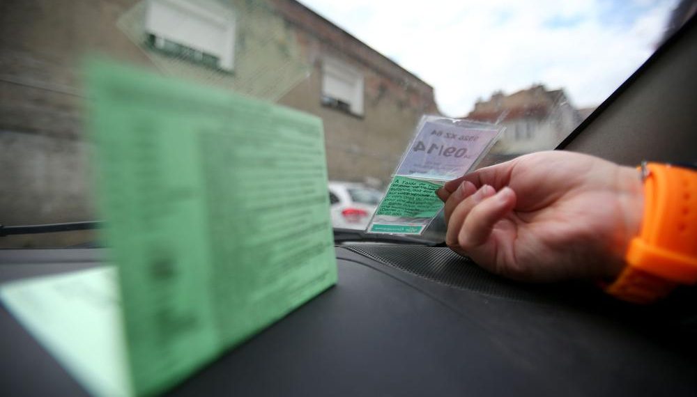 Adieu aux papillons verts : l’assurance auto entre de plain-pied dans l’ère numérique