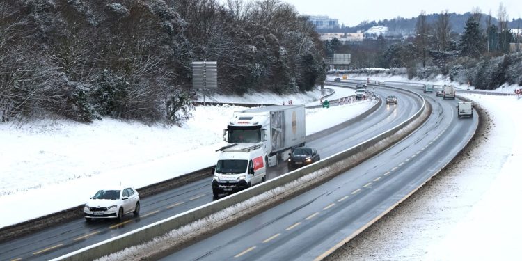 Gare au verglas et à la neige : ce que couvre votre assurance auto