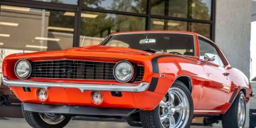 Comment assurer votre vieille auto sans vous ruiner ? Guide complet et astuces