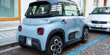 Les voitures sans permis : petites par la taille, grandes par les obligations