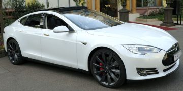 découvrez le monde fascinant des tesla abandonnées : une exploration des véhicules électriques laissés à l'abandon, révélant les histoires derrière ces voitures innovantes et leur impact sur l'environnement.