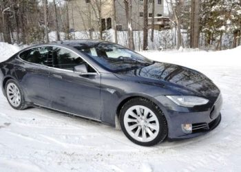 découvrez notre sélection de tesla d'occasion rigoureusement surveillées. chaque véhicule passe par des inspections détaillées pour garantir qualité, sécurité et performance. faites le choix d'une conduite durable et fiable avec nos modèles certifiés.