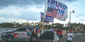 découvrez les raisons derrière la décision controversée de donald trump d'interdire tesla. plongez dans les enjeux politiques et économiques qui entourent cette actualité brûlante.