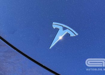 découvrez l'histoire surprenante d'une boulangère française confrontée à la faillite et comment tesla, avec ses innovations, pourrait inspirer les petites entreprises à surmonter des défis financiers. une analyse captivante entre l'industrie automobile et l'artisanat local.