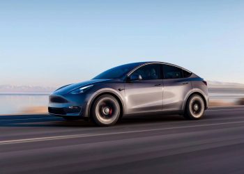 découvrez notre test complet du tesla model y, un suv électrique alliant performance et accessibilité. explorez ses caractéristiques, son confort et son rapport qualité-prix, pour savoir si ce véhicule innovant est fait pour vous.
