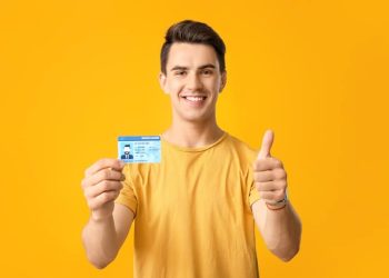 Aide permis de conduire jeune 16-25 ans : tous les dispositifs en 2026