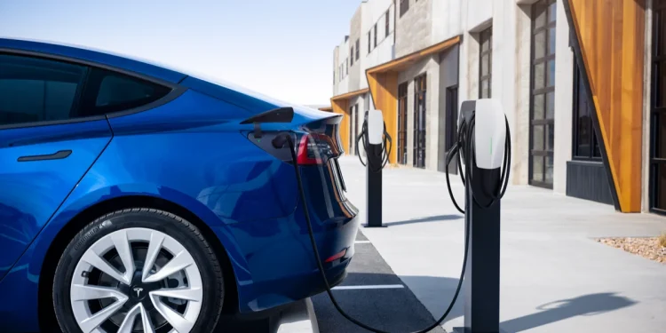 Avantages fiscaux des voitures électriques : ce que vous pouvez économiser