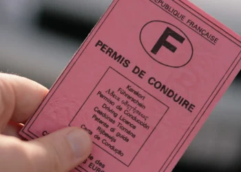 Permis de conduire rose : est-il toujours valable ?