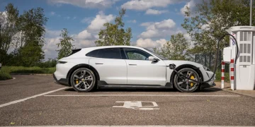 Puissance d&rsquo;une voiture électrique : kW, chevaux et puissance fiscale