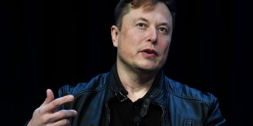découvrez le dossier complet sur elon musk et tesla : analyse des défauts techniques, incidents et accidents liés aux véhicules tesla, ainsi que leur impact.