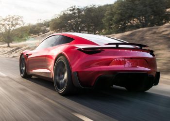 le roadster tesla déçoit par certains aspects, mais son potentiel et ses innovations restent très prometteurs pour l'avenir de la mobilité électrique.