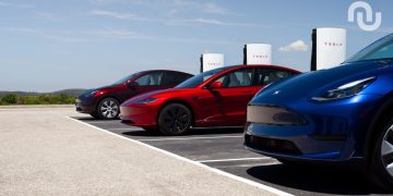 découvrez la méga-station tesla capable de recharger simultanément 164 véhicules électriques, une avancée majeure pour la mobilité durable et les trajets longue distance.