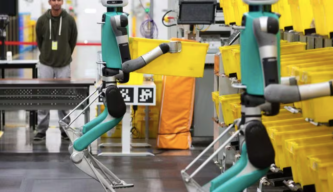 découvrez le nouveau constructeur de robots humanoïdes, alliant technologie avancée et design innovant pour créer des robots intelligents et interactifs.