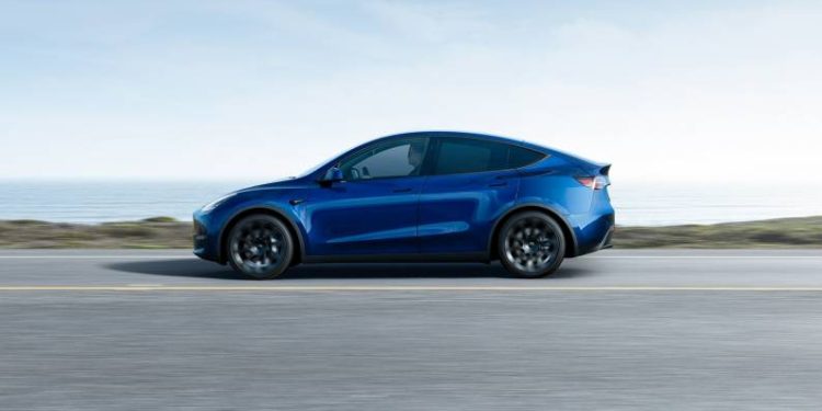 découvrez les regrets et les expériences après 2 ans de conduite d'une tesla model y, avec un retour d'expérience honnête sur ses avantages et inconvénients.