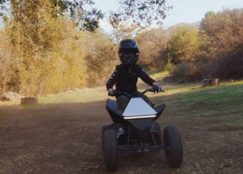découvrez les fonctionnalités de sécurité avancées de tesla pour protéger vos enfants lors de vos trajets.