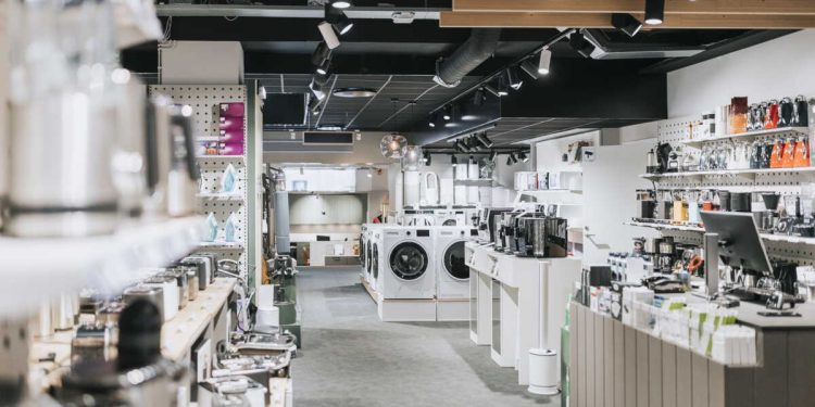 tesla berlin supprime discrètement 1 700 emplois, impactant son effectif et ses opérations en europe.