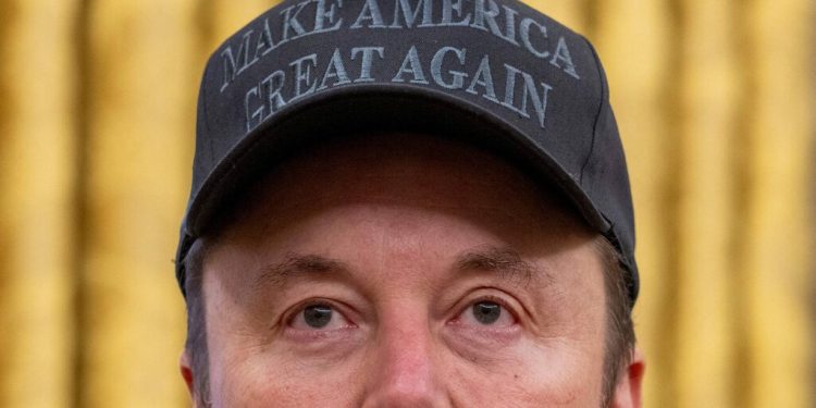 découvrez la nouvelle version d'entrée de gamme abordable de tesla, alliant innovation et accessibilité pour tous les passionnés de véhicules électriques.