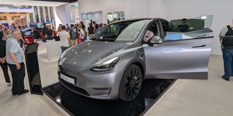 découvrez comment la tesla model y s'impose comme le leader mondial depuis 3 ans grâce à ses performances, son autonomie et son design innovant.