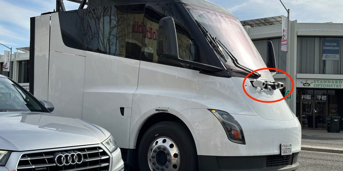 découvrez les spécifications définitives du tesla semi, le camion électrique révolutionnaire alliant performance, autonomie et innovation technologique.