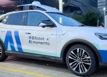 découvrez la bataille entre uber et tesla pour dominer le marché des robotaxis en europe, une course technologique qui transforme la mobilité urbaine.