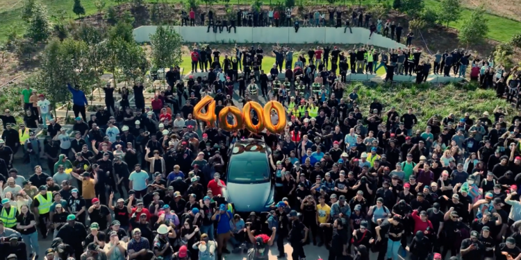 découvrez la baisse des immatriculations de tesla au danemark en février, analyse des causes et impact sur le marché automobile électrique.