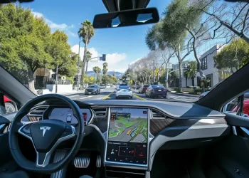 découvrez les enjeux et perspectives de l'homologation en france de la conduite autonome tesla, entre avancées technologiques et régulations légales.
