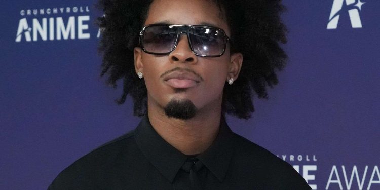 Le chanteur D4vd nie toute implication dans le meurtre d’une adolescente américaine