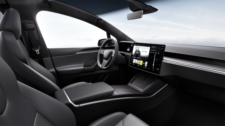 tesla corrige un bug affectant la conduite autonome en mode parking, améliorant ainsi la sécurité et la fiabilité de ses véhicules.