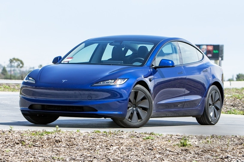 découvrez la nouvelle tesla model s, marquant la fin d'une ère de 14 ans d'innovation et de performance électrique.