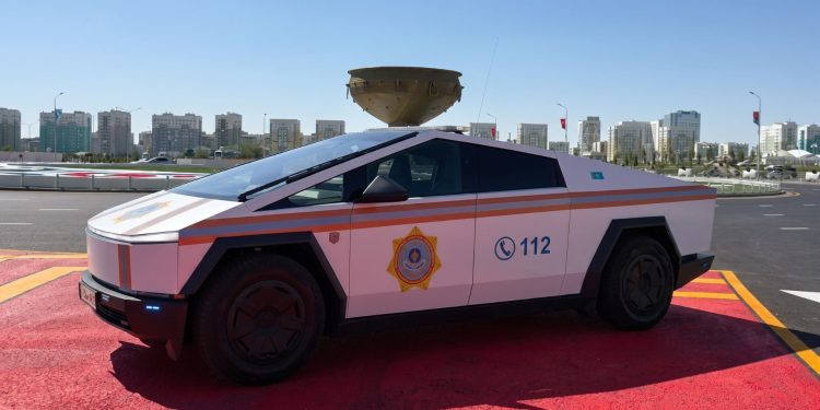 Cybertruck au Kazakhstan : les défis de Tesla face à un marché en mutation