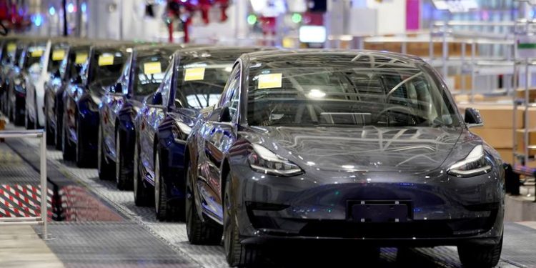découvrez le lancement du tesla cybercab, une révolution dans le domaine des véhicules autonomes alliant innovation, technologie de pointe et design futuriste.