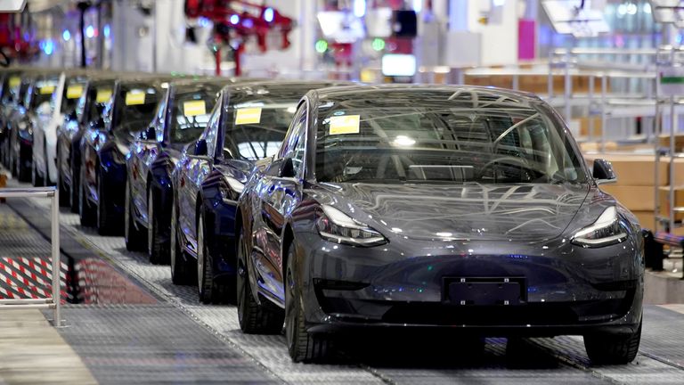 découvrez le lancement du tesla cybercab, une révolution dans le domaine des véhicules autonomes alliant innovation, technologie de pointe et design futuriste.
